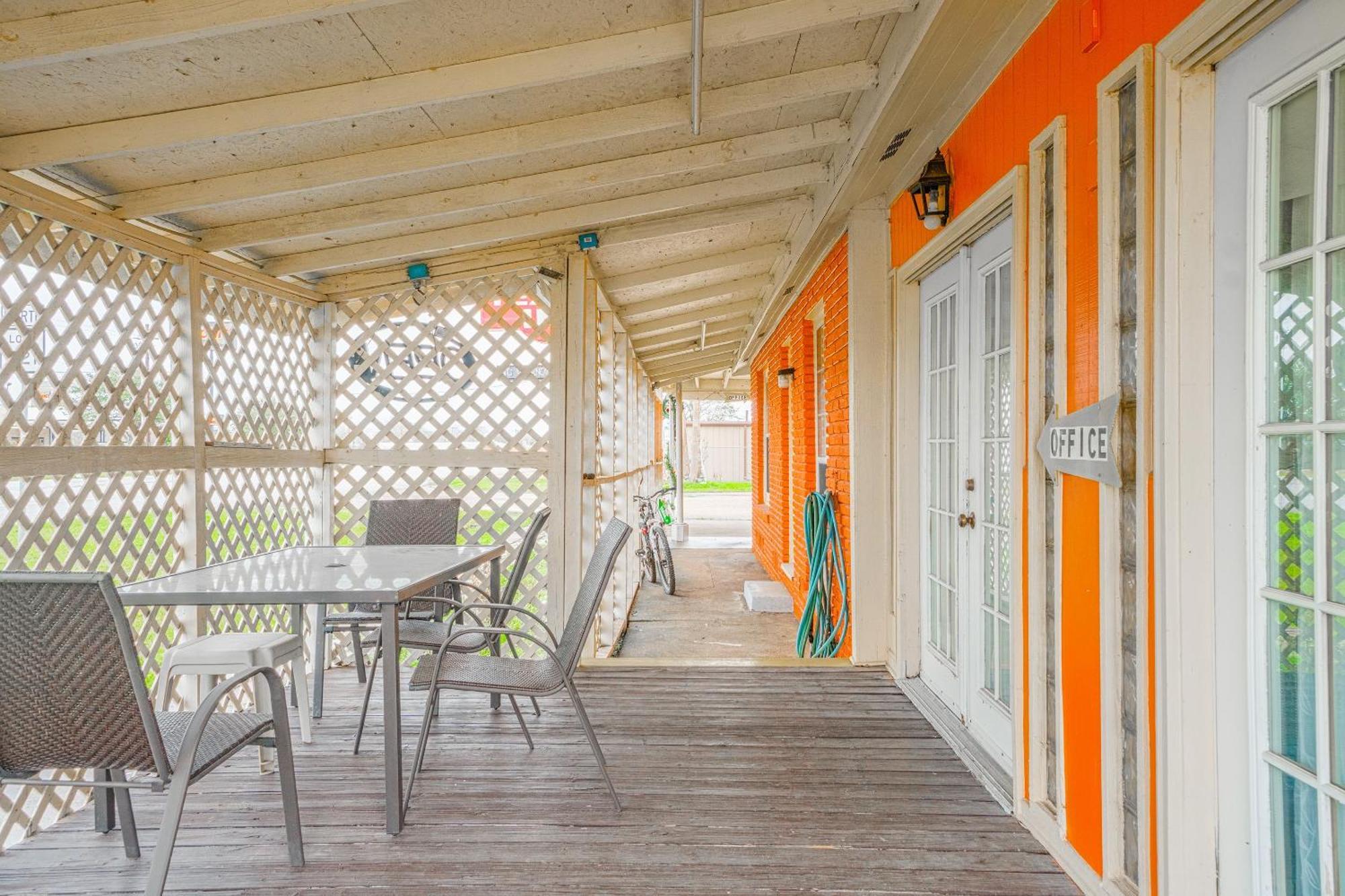 Texana Inn Edna By Oyo Extérieur photo